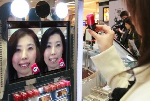 Mitsukoshi Future Store Demonstration 2008
