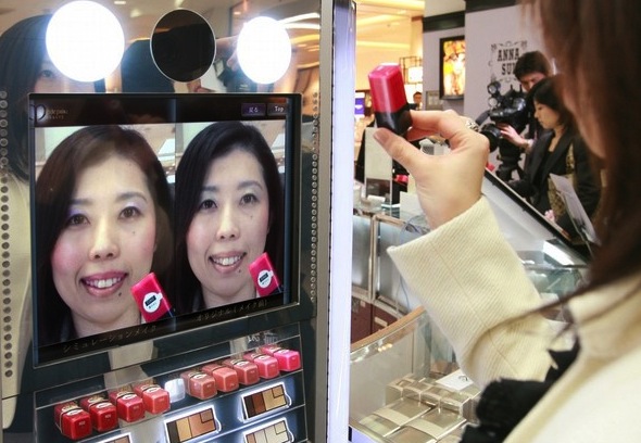 Mitsukoshi Future Store Demonstration 2008