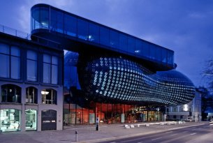Kunsthaus Graz BIX-Fassade