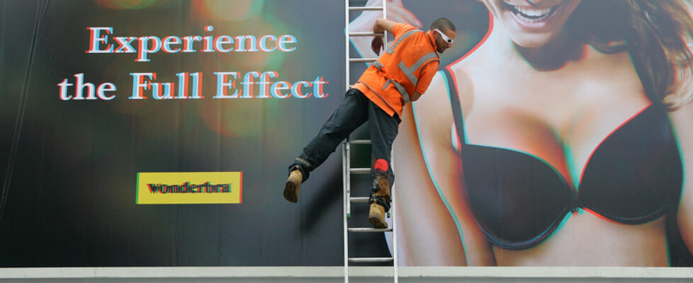 Wonderbra Full Effect Campaign