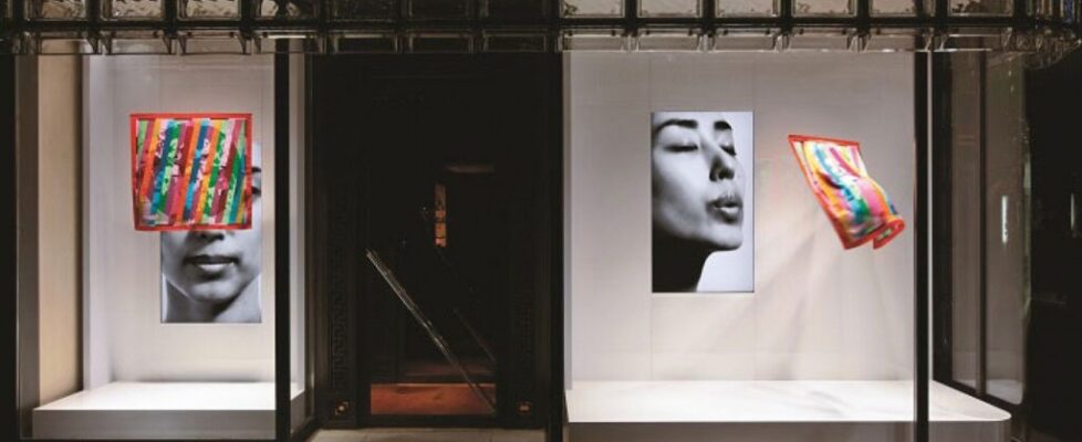 Maison Hermes, x Tokujin Yoshioka - Window Installation Maison Hermes, x Tokujin Yoshioka - Window Installation